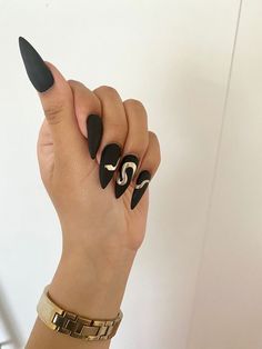 Black Gold Nails, Dragon Nails, Matte Black Nails, Stiletto Nails Designs