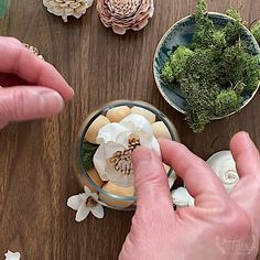 DIY Modern Wood Bead Fragrance Oil Diffuser - Jennifer Rizzo Oil Diffuser Diy, Home Smell Good, Diy Essential Oil Diffuser, Diffuser Diy, Wood Diffuser, Flower Diffuser