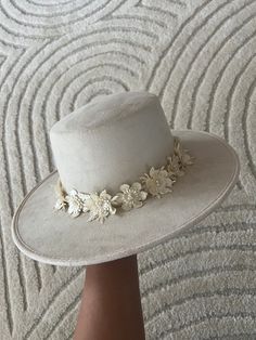 Suede Fedora Hat, Beautiful Floral Ribbon Belted, Bridal Accessorize Hat, Handmade Fedora, Luxury Feel, Mexican Authentic Hats.  Color is Off White. Oval Crown Fedora Style, One size, with tighten band. Elegant Handmade Flat Brim Straw Hat, Handmade Elegant Wide Brim Hat Bands, Handmade Elegant Fedora For Kentucky Derby, Elegant Handmade Felt Hat With Short Brim, Elegant Handmade Wide Brim Felt Hat, Bohemian Hat Bands For Kentucky Derby Wedding, Elegant Wide Brim Handmade Felt Hat, Elegant Handmade Felt Hat For Kentucky Derby, Elegant Handmade Boater Hat With Flat Brim