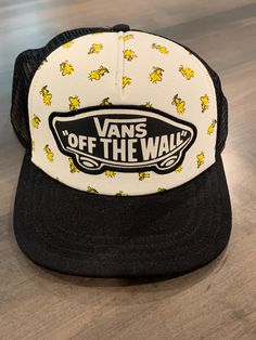 Peanuts Snoopy Cartoon Vans Cap/ Hat NEW. Woodstock trucker hat. Snap Back mesh back. Men size. NWT I'll say it's medium size.  It's adjustable.  Never used. New with tags.  Let me know if you have any questions. Come from a smoke and pet free home. Right now I'm ready to ship in one business day. Contact me with any questions, I answer questions quickly. I do combine shipping with multiple purchases. I ship items with priority mail, which takes 2-3 business days and has a maximum of 50 dlls ins Fun Curved Bill Hat For Streetwear, Yellow Trucker Snapback Hat, Yellow Casual Trucker Hat With Flat Bill, Fun Snapback Hat With Curved Bill For Streetwear, Casual Yellow Trucker Hat With Flat Bill, Fun Curved Bill Snapback Hat For Streetwear, Casual Flat Bill Trucker Hat For Skateboarding, Fun 5-panel Hats For Streetwear, Fun 5-panel Streetwear Hats