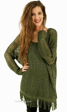 Rainey Oversize Knit Sweater With Fringe In Olive #vintage #inspired #hippyshirt #hippieclothes #hippyboho #fullsleeves #sweaters #womenfashion #bohoshirts #bohemian  #fashionbloggers #pinterest #fashion #styles2you #etsy #withlove #fringesweater #fall2015 #fallsweaters Boho Fringe Sweater, Oversize Knit Sweater, Leotard Fashion, Bohemian Sweater, Country Fashion Women, Boho Style Outfits, Vintage Clothes Women, Boho Fringe, Fringe Sweater