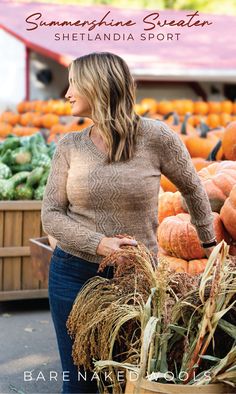 Woman wearing a cozy knitted sweater, showcasing intricate stitch details and a flattering fit, perfect for layering in cool weather. Pullover Knitting Pattern, Blanket Cardigan, Versatile Sweater, Fall Wardrobe Essentials, Cozy Design, Sweater Knitting, Lace Sweater, Fall Sweater, Oversized Pullover