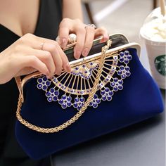 Winter Handbags, Party Handbags, Wedding Clutch, Luxury Diamonds, Red Dark, Evening Purse, Velvet Fashion, Clutch Bags, Velvet Bag