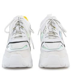 Alexander Mcqueen Fashion, Mcqueen Fashion, Nike Classic, Nike Air Max 270, Canvas Handbags, Man Running, Platform Sneakers, Out Of This World, Sport Running