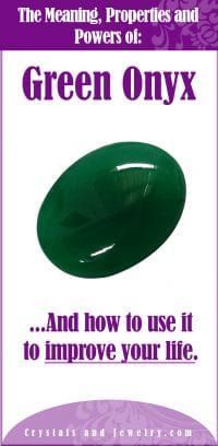 Green Onyx meaning, properties and uses. It represents growth, abundance, and material success. This guide will help you discover how to use it in your own life, a must-read for crystal healing beginners. | Your guide to gemstone meanings and crystal healing. Green Crystals Stones, Onyx Meaning, Ring Meaning, Rings With Meaning