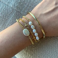 Freshwater Pearl Bracelet Pearl Bar Bracelet Delicate - Etsy Gold Thread Earrings, Pearl Bracelet Gold, Bracelet Pearl, Gifts For Fiance, Bar Bracelet, Baroque Pearl Earrings, Dainty Bracelet, Arm Party, Coin Pearls