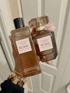 Fragrance Lab, Bath N Body Works, Fragrances Perfume Woman, Body Hygiene, Perfume Collection Fragrance, Basic Skin Care Routine, Shower Skin Care, Body Smells, Pretty Skin Care