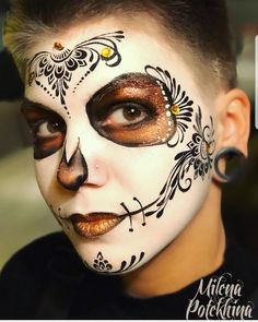 Face Paint Party, Sugar Skull Face Paint, Adult Face Painting, Skull Face Paint, Sugar Skull Face, Skeleton Face, Halloween Eye Makeup