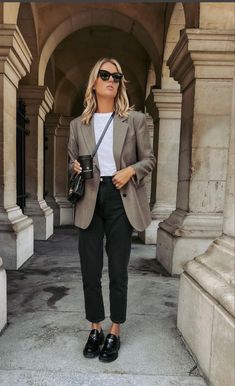 Office Outfits Women, Blazer Outfit, Business Casual Outfits For Work, Stylish Work Outfits, Business Outfit, Fashion Mistakes