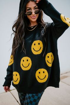 LALA ORIGINAL DESIGN: Have Fun Oversized Smiley Knit – Dressed In LALA Cute Yellow Sweater For Fall, Cute Yellow Fall Sweater, Cute Yellow Long Sleeve Sweater, Playful Oversized Crew Neck Sweater, Oversized Playful Crew Neck Sweater, Playful Black Winter Sweater, Trendy Yellow Soft Knit Sweater, Fun Oversized Winter Sweater, Casual Yellow Sweater With Graphic Print