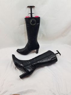 So cute fashionable women's boots for special lady's. Black genuine leather vintage boots 90's. These beautiful boots with a jacket or coat look very nice. Soft leather made this shoes very comfortable. There knee high round toe boots complete any look you have. Vera Gomma custom boots,  very like. Tall boots are always elegant shoes. This handmade zip up boots very well. In a single copy. Medium heel. This harlow boots is a vintage supply. The original style of the 90's. Limited edition. Good c Black Leather Boots Women, Custom Boots, Black Zip Ups, Leather Boots Women, Womens Knee High Boots, Elegant Shoes, Vintage Boots, Beautiful Boots, Black Leather Boots