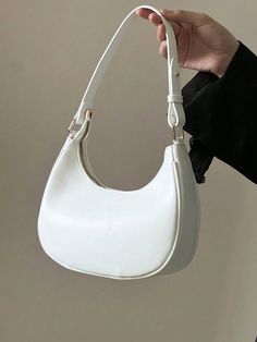 White Purses And Handbags, White Everyday Bag, White Purse Aesthetic, White Bag Aesthetic, White Shoulder Bag Outfit, White Purse Outfit, Small White Purse, White Bag Outfit, White Hobo Bag