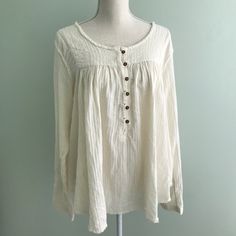 Size M Oversized... Pit To Pit 22”... Length 29”...Sleeves 25 Casual Off White Relaxed Fit Blouse, Casual Off-white Relaxed Fit Blouse, Cream Long Sleeve Casual Blouse, Casual Long Sleeve Cream Blouse, Casual Cream Long Sleeve Blouse, Casual Off White Tops For Fall, Off White Long Sleeve Everyday Tops, Casual Off White Cotton Blouse, Off White Long Sleeve Tops For Everyday