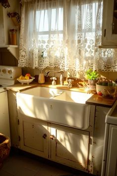 Mobile Home Cottage Style, Grandma Core Home Decor, Grandma Core Kitchen, Grandma Home Aesthetic, Grandma House Aesthetic, Grandmas House Aesthetic, Cottage Core Apartment, Grandma Chic Decor, Cottage Style Homes Interior