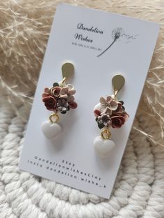 Stunning tiny hand sculpted florals with clay heart dangle, set on 18kt gold plated tear drop stud. Beautiful valentines earrings Valentines Bouquet, Valentine Earrings, Valentine Bouquet, Clay Heart, Valentines Earrings, Tiny Hand, Cute Heart, Tear Drop, Handmade Polymer Clay