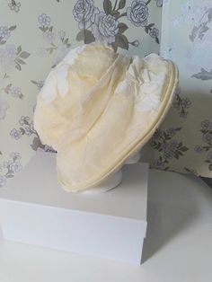 Super cute hat by Lillie and Cohoe Canada. Soft Floppy Style. Pale yellow Fabric with Lace Overlay. Excellent condition              22 inches  Brim 3 inches Crown approx 4 inches Canada Style, Fun Hat, Slouchy Hat, Yellow Fabric, Cute Hats, Cool Hats, Pale Yellow, Lace Overlay, Vintage Stil