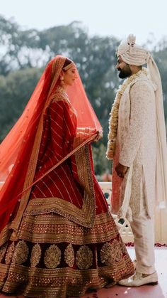 Stunning Wedding Dress Trends: Embrace Timeless Elegance on Your Big Day! - Fashion Tips Tricks Bride Groom Poses, Indian Bride Poses, Indian Bride Photography Poses, Indian Wedding Photography Couples