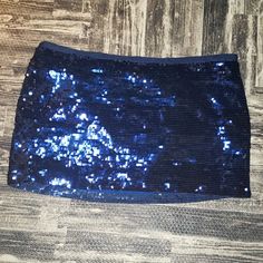 100% Polyester Blue Sequin Medium Victoria's Secret Pink Skirt Nwt And Extra Sequins. Blue Sequined Skirt For Spring, Blue Mini Skort For Party, Blue Mini Length Skort For Night Out, Blue Sequined Stretch Bottoms, Blue Lined Skort For Party, Blue Stretch Skirt For Party, Blue Skort For Spring Party, Blue Skort For Night Out In Spring, Blue Sequined Skirt For Summer