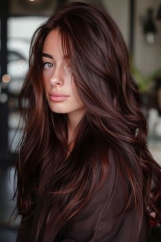 Rich Chocolate Brown Hair Red Undertone in 2024 Brown Hair Red Undertones, Pelo Color Borgoña, Rich Chocolate Brown Hair, Dark Auburn Hair, Mahogany Hair, Chocolate Brown Hair Color, Brown Hair Looks, Cherry Hair