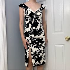 Bardot Floral Cocktail Sheath Dress Condition: New With Tags, No Notable Flaws Size: 6, Small Measurements *Across And Laid Flat*: *Some Stretch* Chest~15in Waist~12in Length~40in About: Knee Length Sheath Dress Black-And-White Floral Pattern Cocktail Party, Formal, Work, Business, Summer White Cocktails, Floral Cocktails, White Cocktail, Bardot Dress, Dress Knee Length, Black Sheath Dress, Knee Length Dresses, Cocktail Party, Sheath Dress