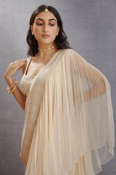 Shop for Torani White Silk Chiffon Mogra Ikjot Saree for Women Online at Aza Fashions White Saree Blouse, Jasmine White, Saree For Women, White Saree, Geometric Motifs, Lehenga Saree, Mirror Work, Blouse Online, U Neck