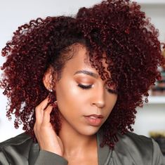 Burgundy Afro Hair Black Women, Dark Red Hair Color Natural Curly, Burgundy Natural Hair, Red Natural Hair, Burgundy Balayage, Dyed Curly Hair, Red Curls