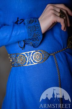 Enamel and brass women’s belt “Autumn Princess” for sale. Available in: brass, signal blue enamel, flag green enamel, carmine red enamel :: by medieval store ArmStreet Autumn Princess, Medieval Belt, Womens Belt, Viking Wedding, Doll Divine, Historical Women, Star Wars Outfits, Princess Collection, Medieval Clothing