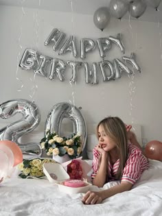 Birthday In Bed, Birthday Party Decorations Silver, 25th Birthday Ideas For Her, Birthday Candle Photography, Pink Birthday Party Decorations, Silver Happy Birthday, 18th Birthday Party Themes