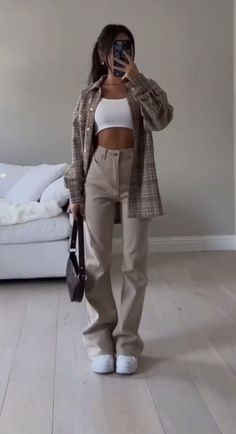 Mode Zara, Looks Street Style, Causual Outfits, Simple Trendy Outfits, Fashion Streetwear, Casual Style Outfits, Lookbook Outfits, Mode Inspiration