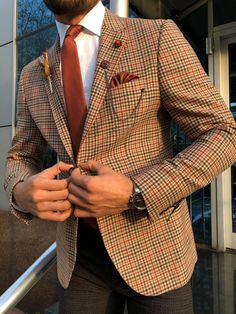 Dandalosh Slim-Fit Plaid Wool Jacket Beige – BJN Plaid Jacket Outfit, Groom Suite, Plaid Blazer Outfit, Gentlemen Wear, Chain Scarf, Black Men Fashion Casual, Flower Chain, Dapper Dan, Designer Suits For Men