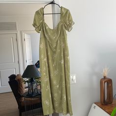 Bought For A Bridesmaid Dress But Decided To Wear Something Else. Brand New With Tags Never Worn. Https://Parkandfifthco.Com/Products/Meyer-Dress-2?_pos=1&_sid=C335acaf2&_ss=R Green Square Neck Dress For Brunch, Green Square Neck Maxi Dress For Garden Party, Green Floral Print Midi Dress With Square Neck, Green Square Neck Midi Dress With Floral Print, Green Maxi Dress With Square Neck For Brunch, Something Else, Bridesmaid Dress, Green Color, Green Colors