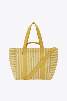 BÉIS 'The Vacation Tote' in Honey Stripe - Vacation Tote & Summer Tote Bag in Honey Striped Summer Tote Bag, Summer Tote Bags, Large Gift Bags, Summer Tote, Accessories Packing, Water Bottle Holders, Summer Stripes, Bold Stripes, Yellow Stripes