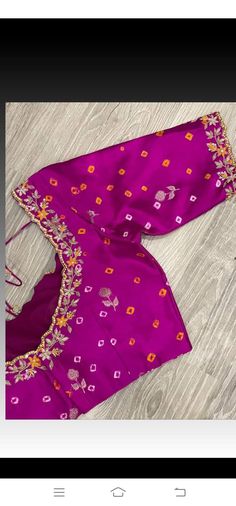 Buta Blouse Designs, Bandhani Work Blouse, Bandhni Blouse Work Designs, Bhadhani Sarees Blouse Design, Badhni Blouse Designs Latest, Bandhini Blouse Designs Latest, Bandhej Blouse Designs, Bandhini Saree Blouse Patterns, Bandhej Blouse Designs Latest