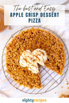 Apple crisp pizza Apple Crisp Pizza, Apples And Caramel, Apple Crisp Dessert, Autumn Gathering, Dessert Apple, Apple Crisp Easy, Popular Cookies, Caramel Drizzle