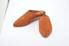 Moroccan Suede Pointy Babouche Moroccan Slippers Summer - Etsy Comfortable Flat Heel Mules For Everyday Wear, Everyday Comfortable Flat Heel Mules, Comfortable Everyday Flat Heel Mules, Comfortable Slip-on Suede Slippers, Comfortable Brown Mules For Everyday Wear, Comfortable Brown Mules For Everyday, Casual Suede Mules With Rubber Sole, Comfortable Suede Slippers With Suede Lining, Comfortable Slippers With Suede Lining