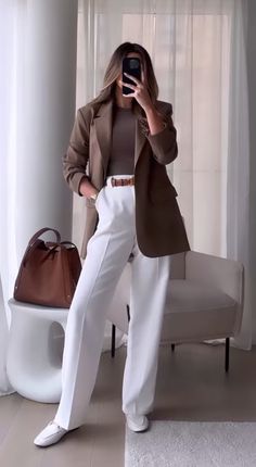 Vibrant Outfits, Elegantes Outfit Frau, Stylish Work Attire, Populaire Outfits