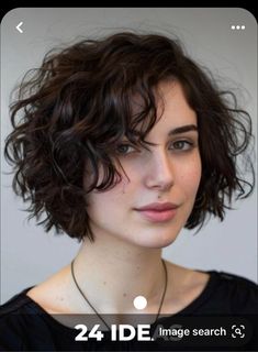 Bold Hair Color Ideas, Curly Bob Haircuts, Curly Bobs, Bob Hairstyle Ideas, Mom Hair, Curly Pixie Haircuts, Wavy Bob Haircuts, Bob Haircut Curly, Shaggy Short Hair