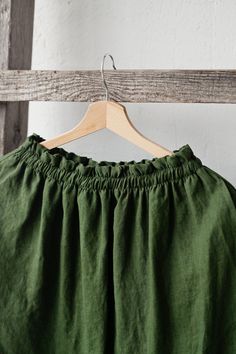 Below the knee skirt is made from 100% soft and washed linen. This Petticoat is perfect for wearing under dress or other skirt or can be worn alone. Match it with our tunics! Details: - Composition: 100% Oeko-Tex certified linen - Colour: forest green - Elastic waist - Pockets - Size: One size/fits all - Medium weight linen - Linen care: machine wash gentle; tumble dry low, ironing optional - The price is for one skirt, other pictured items are not included Spring Linen Mini Skirt In Relaxed Fit, Relaxed Linen Mini Skirt For Spring, Linen Mini Skirt With Relaxed Fit For Spring, Summer Linen Mini Skirt Lined, Summer Linen Mini Skirt With Lining, Linen Mini Skirt With Lining, Linen Mini Skirt With Lined Detail, Casual Linen Mini Skirt For Spring, Green Cotton Mini Skirt With Elastic Waistband