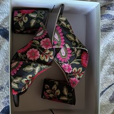 Sole Society Floral Mules. Never Worn Size 9 Pink Flat Heels For Spring, Pink Block Heels With Removable Insole, Pink Slip-on Heels With Wrapped Heel, Sole Society, Shoes Color, Shoes Shoes, Pink Gray, Mule Clogs, Mules Shoes