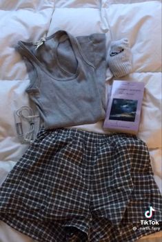 Fits Casual, French Trip, Earth Fairy, Pajamas Aesthetic, Clothing Outfits, Fame Dr, Downtown Girl, Cute Pajamas