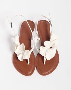 Flower Sandals Flat Sandals Wedding, Summer Wedding Shoes, Sandal Tali, Wedding Shoes Sandals, Summer Sandals Flat, Wedding Pumps, White Wedding Shoes, Wedding Shoes Flats