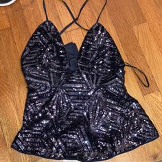 Never Worn, Only Took A Photo. Low Cut Top With Crisscross Back. Sequin All Over And Back. Peplum Look At Bottom Crisscross Top, Criss Cross Top, Low Cut Top, Cut Top, Forever 21 Tops, How To Take Photos, Low Cut, Criss Cross, A Photo