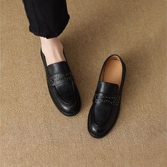 These loafers are designed in a timeless, minimal silhouette, so you'll be sure to wear them often. Made from soft leather, soft bottom that ensure all-day comfort. Wear yours with tailoring and denim alike. Color: Wine Red/Brown/BlackMaterial: Washed CowhideLining: Genuine LeatherInsole: CowhideSole: RubberHeels: 4 cm/1.57"Fit: Medium to Wide, Runs Normal.Origin: Made in China Production Time: About 5-7 days (Any exceptional case will email you, Please pay attention to your email left) Shipping Time: Free Shipping To most locations, delivery time is approximately 5-15 days; We have paid FedEx Option, to most locations, delivery time is approximately 2-8 days. Item No. Dwarves2780 Leather Loafers With Brogue Detailing And Pointed Toe, Office Platform Loafers With Brogue Detailing, Fall Brogue Flats With Flat Heel, Formal Flats With Brogue Detailing And Round Toe, Fall Flats With Brogue Detailing, Office Brogue Loafers With Round Toe, Office Loafers With Brogue Detailing And Round Toe, Flat Brogue Dress Shoes For Work, Workwear Brogue Loafers With Round Toe