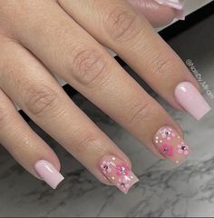 Short Natural Nails Acrylic Classy, Short Natural Nails Acrylic, France Nails, Natural Nails Acrylic, Short Natural Nails, Teen Nails, Holiday Acrylic Nails, Glitter Nails Acrylic, Graduation Nails