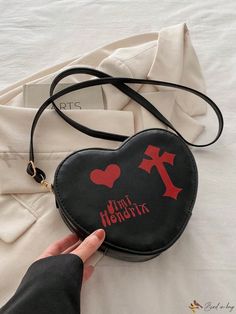 Bird in Bag - Modern Womens Chic Heart Shaped Bag - Elegant Black with Color Contrast Zipper, Fashionable Single Shoulder Bag for Any Occasion Heart Shaped Bag, Folding Bag, Novelty Bags, Color Contrast, Womens Crossbody Bag, Bag Bag, Bird In Bag, Knitted Bags, Shoulder Handbags