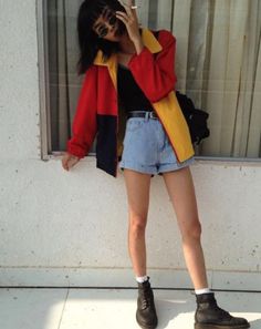 Bright Fall Outfits, Popular Fall Outfits, Grunge Jacket, Yellow Windbreaker, Urban Wear Women, Fashion 90s, Look Retro, Tumblr Outfits, 90s Grunge