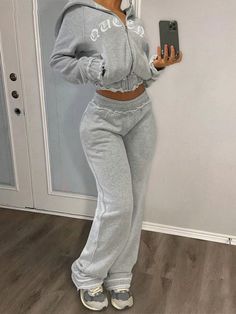 Gris Casual Collar   Letras  Embellished Estiramiento medio Otoño/Invierno Winter Tracksuits For Women, Tracksuit Outfit Women Street Styles, Tracksuit Aesthetic, Tracksuit Outfit Women, Woman Tracksuit, Womens Tracksuit, Two Piece Pants Set, Sports Trousers, Ținută Casual