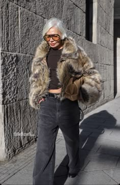 Fur Coat Outfit, December 23, Outfit Trends, Looks Chic, Mode Inspo, Professional Outfits, Looks Style, Mode Inspiration, Winter Fashion Outfits