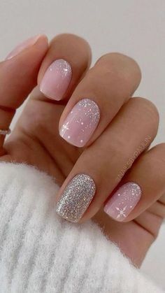 Hi my name is Tijana, I come from Serbia and I am a professional nail tehnician. It all startes out small but now I have my own small nails salon called 'Flawless'. The difference between me and others of my profession is that I can portray anything my clients want on their nails. Christmas Gel, Milky Nails, October Nails, Subtle Nails, Nagel Tips, Cute Gel Nails, Short Acrylic Nails Designs