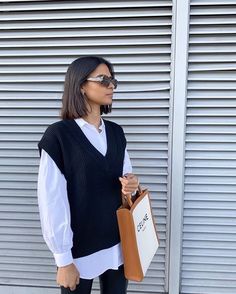 Knit Vest Outfit, Looks Pinterest, School Looks, Trik Fotografi, Vest Outfits, Mode Inspo, 가을 패션, Fashion 2020, Looks Style